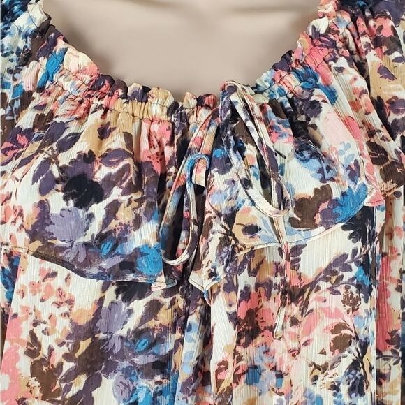 Lane Bryant Floral Pink & Brown Top with Ruffle Collar - Picture 3 of 4